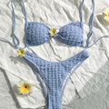 Bikini Celeste textura y Flor