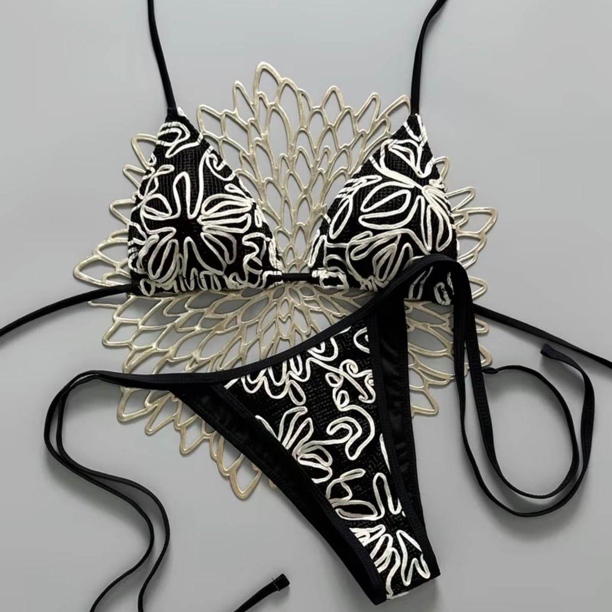 Bikini bordado Negro